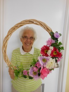Yvonne, your artistic talent shines through on your very first wreath!